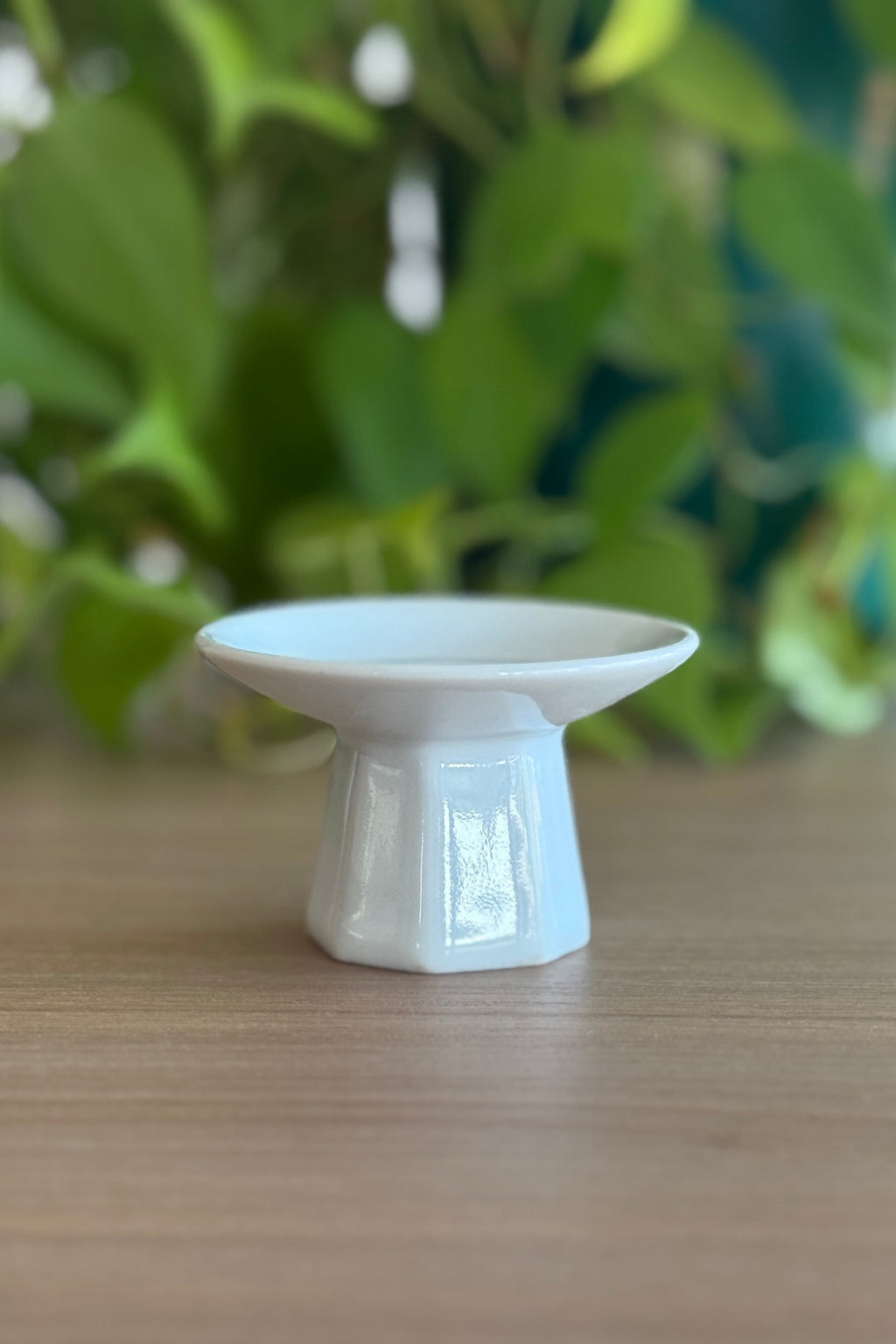Mini Porcelain Pedestal - White Gloss (no2)